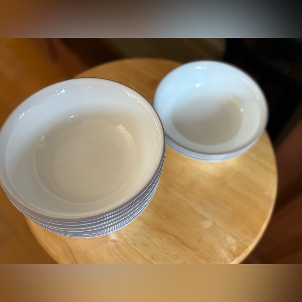 Corelle Ceramic Serving Bowls - 7 medium and 3 small bowls white/Ivory trim